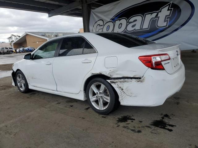 4T1BF1FK1CU591275 - 2012 TOYOTA CAMRY BASE Weiß Foto 2