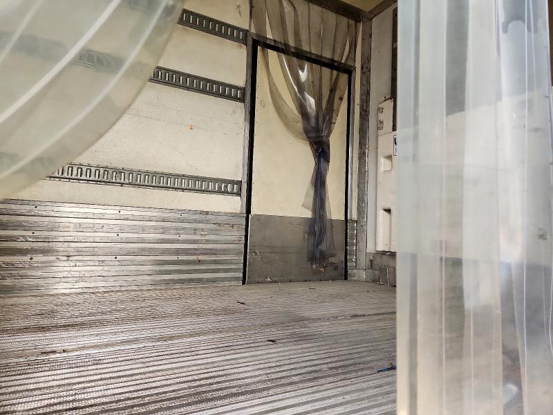 1UYVS248XDU630121 - 2013 UTILITY VS2RA WHITE photo 5