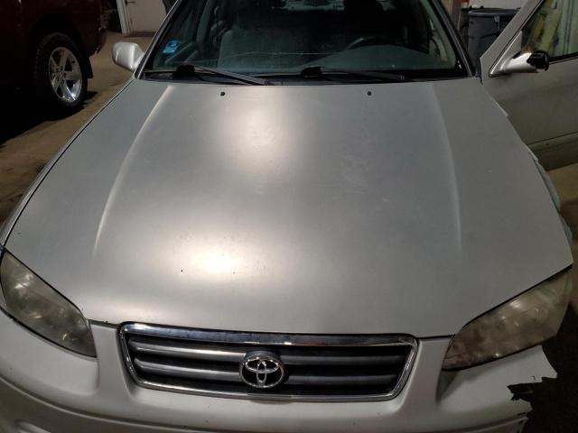 4T1BG22K81U842010 - 2001 TOYOTA CAMRY CE SILVER photo 11
