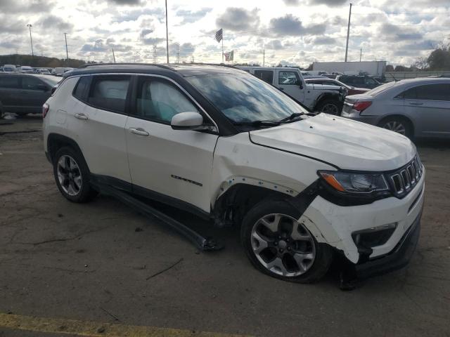 3C4NJDCBXKT767092 - 2019 JEEP COMPASS LIMITED أبيض صورة 4