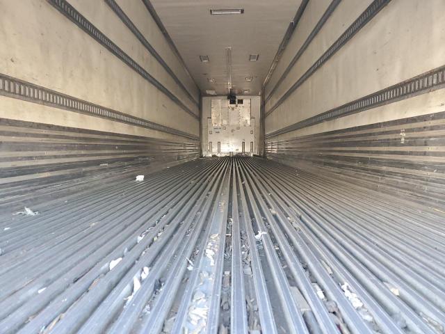 1UYVS24889M646731 - 2009 UTILITY VS2RA WHITE photo 5