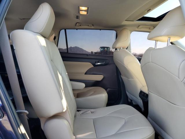 5TDGZRBH7NS570528 - 2022 TOYOTA HIGHLANDER XLE 蓝色 照片 11