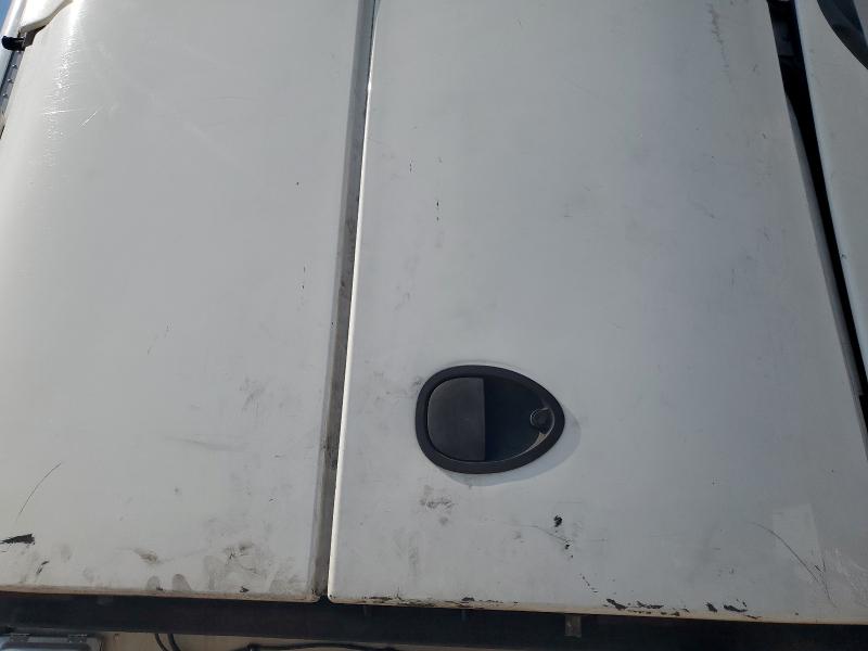 1UYVS2484EU844121 - 2014 UTILITY VS2RA თეთრი ფოტო 7