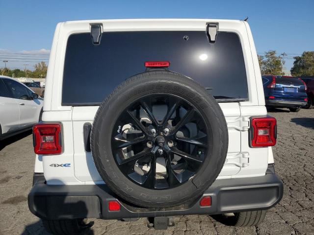 1C4JJXP61MW761305 - 2021 JEEP WRANGLER U SAHARA 4XE WHITE photo 6