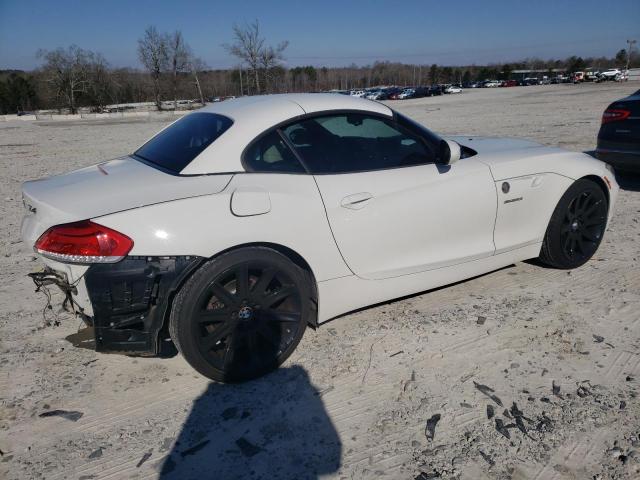 WBALM5C5XBE379064 - 2011 BMW Z4 SDRIVE30I WHITE photo 3