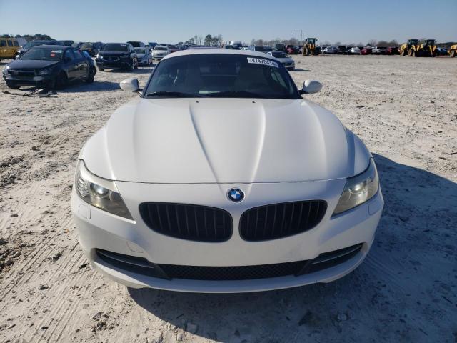 WBALM5C5XBE379064 - 2011 BMW Z4 SDRIVE30I WHITE photo 5