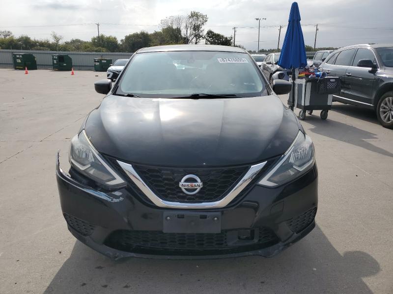 3N1AB7AP6JY210082 - 2018 NISSAN SENTRA S أسود صورة 5