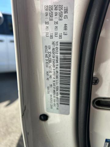 3C4NJCBB6JT407196 - 2018 JEEP COMPASS LATITUDE WHITE photo 10