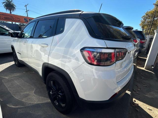 3C4NJCBB6JT407196 - 2018 JEEP COMPASS LATITUDE WHITE photo 3