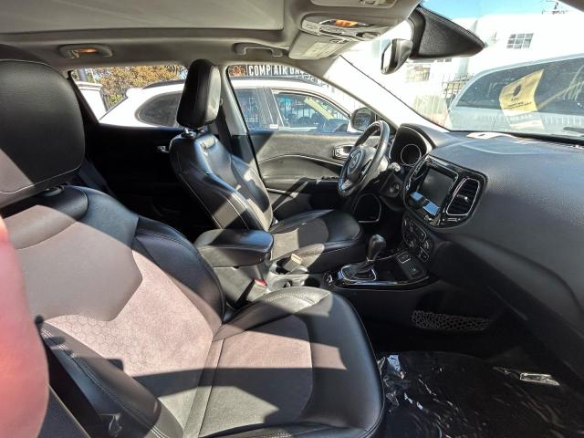 3C4NJCBB6JT407196 - 2018 JEEP COMPASS LATITUDE WHITE photo 5