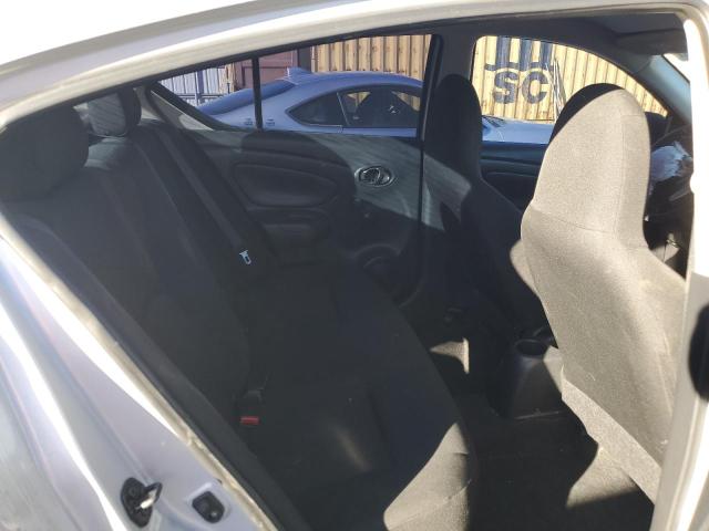 3N1CN7AP3FL883979 - 2015 NISSAN VERSA S ვერცხლისფერი ფოტო 10