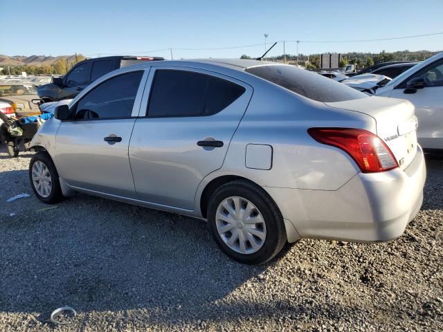 3N1CN7AP3FL883979 - 2015 NISSAN VERSA S ვერცხლისფერი ფოტო 2