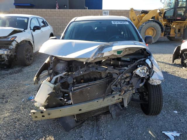 3N1CN7AP3FL883979 - 2015 NISSAN VERSA S ვერცხლისფერი ფოტო 5