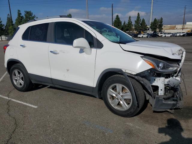 3GNCJLSB0JL237979 - 2018 CHEVROLET TRAX 1LT Beyaz fotoğraf 4