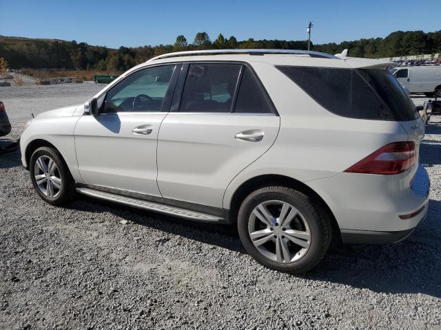 4JGDA5HB4DA230461 - 2013 MERCEDES-BENZ ML 350 4MATIC WHITE photo 2