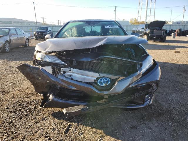 4T1F31AK9LU545811 - 2020 TOYOTA CAMRY XLE GRAY photo 5