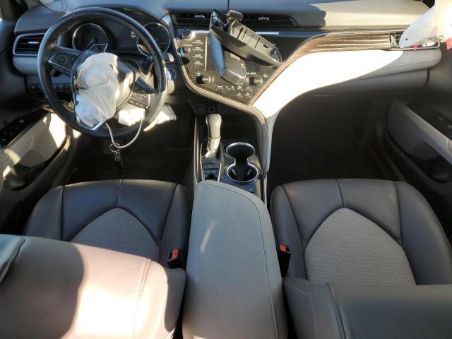 4T1F31AK9LU545811 - 2020 TOYOTA CAMRY XLE GRAY photo 8