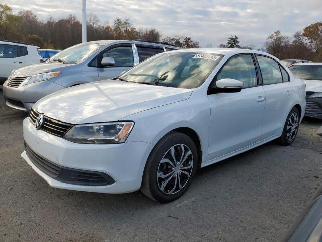 2014 VOLKSWAGEN JETTA SE, 