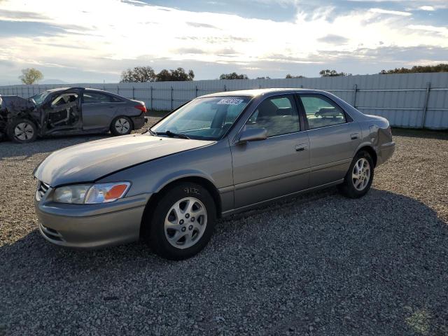 2000 TOYOTA CAMRY LE, 