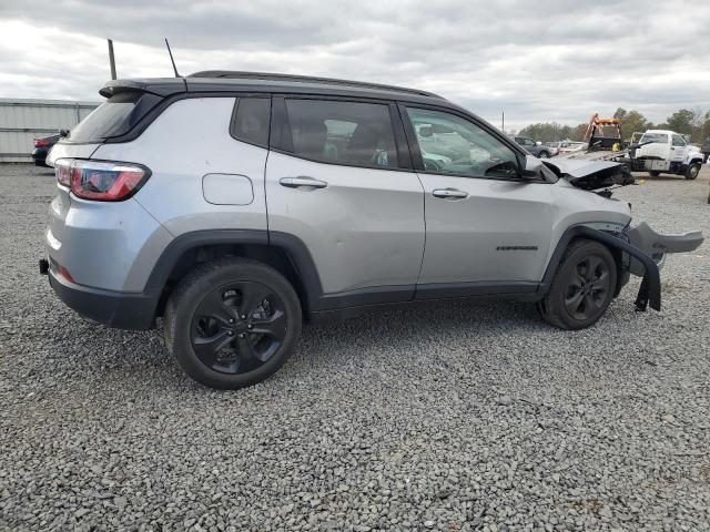 3C4NJDBB9KT621185 - 2019 JEEP COMPASS LATITUDE Gümüş fotoğraf 3