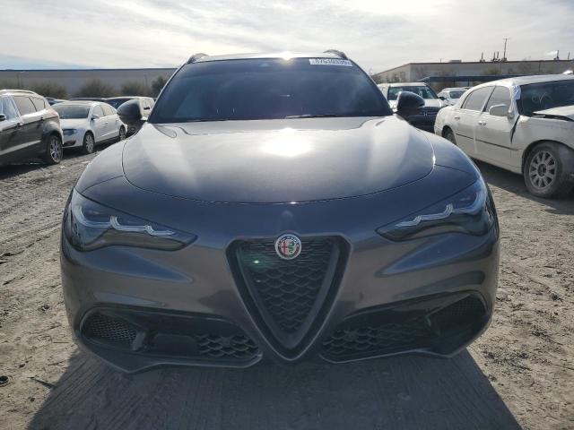 ZASPAKBN3R7D71181 - 2024 ALFA ROMEO STELVIO TI CHARCOAL photo 5