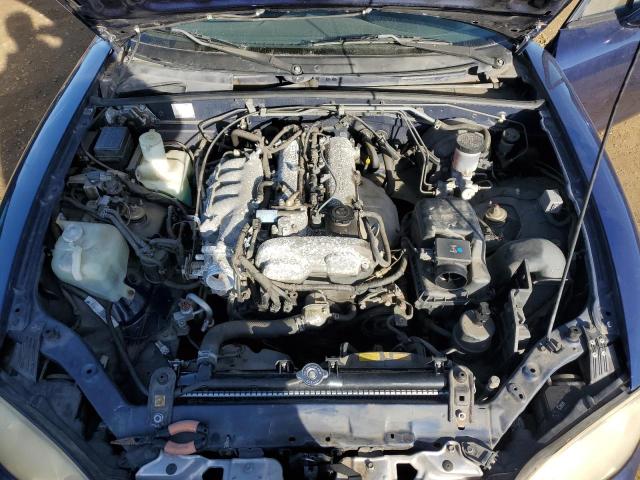 JM1NB353320233605 - 2002 MAZDA MX-5 MIATA BASE BLUE photo 11