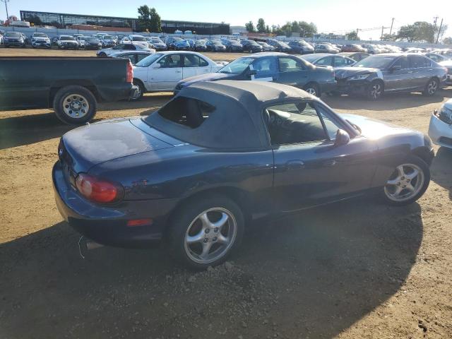 JM1NB353320233605 - 2002 MAZDA MX-5 MIATA BASE BLUE photo 3