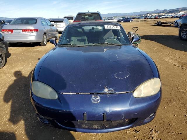 JM1NB353320233605 - 2002 MAZDA MX-5 MIATA BASE BLUE photo 5