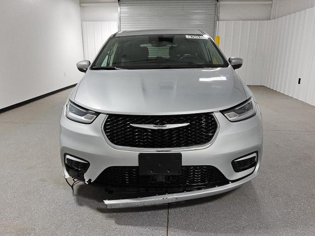 2C4RC1BG0PR566660 - 2023 CHRYSLER PACIFICA TOURING L SILVER photo 5
