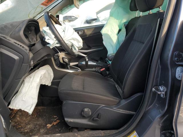 MAJ6P1UL4JC173123 - 2018 FORD ECOSPORT SE Grau Foto 7
