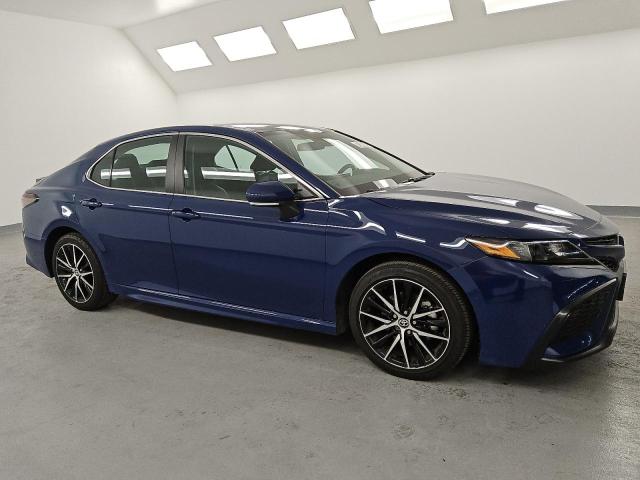 4T1G11AK4RU243684 - 2024 TOYOTA CAMRY SE NIGHT SHADE BLUE photo 4