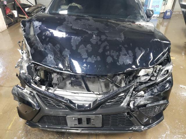 4T1T11BK0RU121191 - 2024 TOYOTA CAMRY SE NIGHT SHADE BLACK photo 11