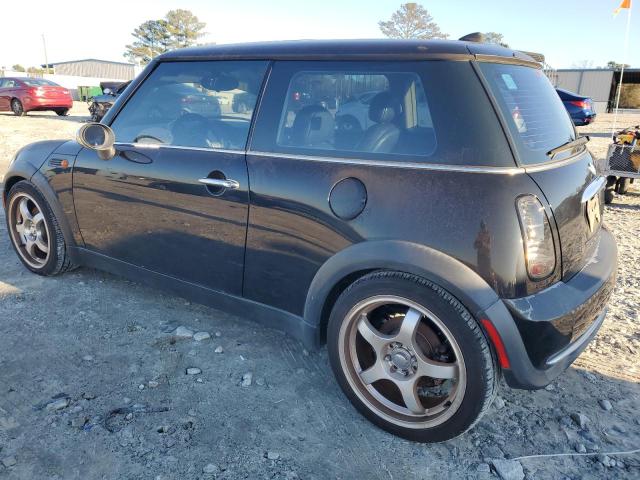 WMWRC335X5TJ70196 - 2005 MINI COOPER BLACK photo 2