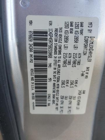 1C4GP45R75B233068 - 2005 CHRYSLER TOWN & COU ვერცხლისფერი ფოტო 13