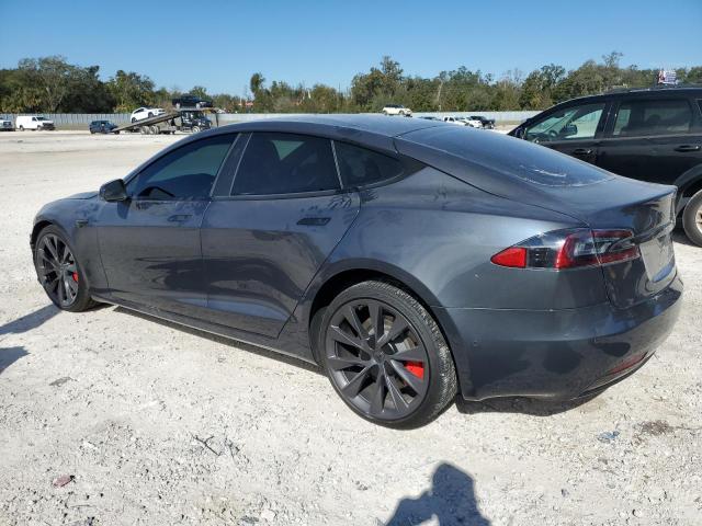 5YJSA1E28JF243838 - 2018 TESLA MODEL S GRAY photo 2