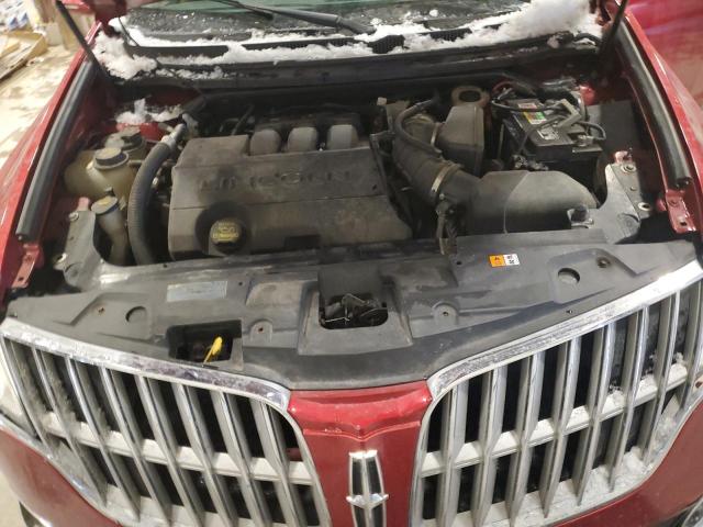 2LMHJ5FR5BBJ54787 - 2011 LINCOLN MKT RED photo 12