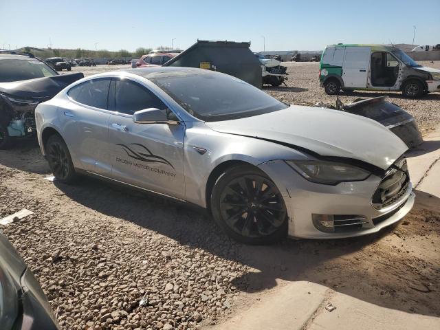 5YJSA1AG2DFP11682 - 2013 TESLA MODEL S SILVER photo 4