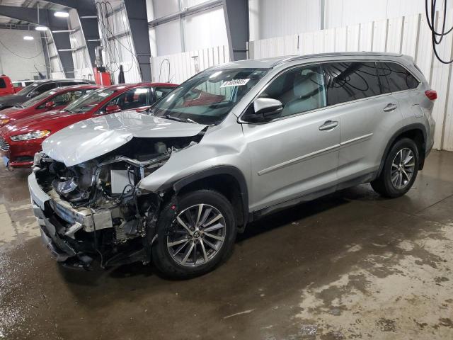 2019 TOYOTA HIGHLANDER SE, null