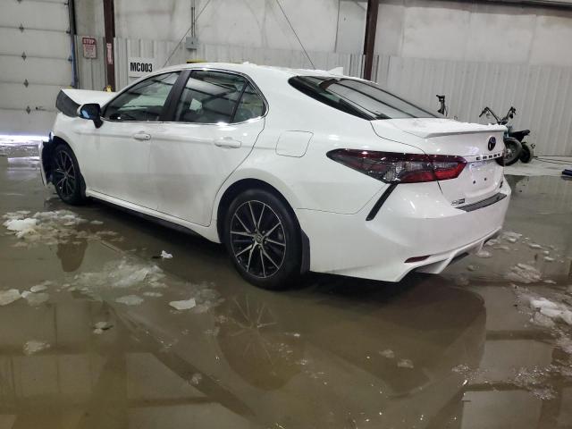 4T1T11BK1RU111723 - 2024 TOYOTA CAMRY SE NIGHT SHADE WHITE photo 2