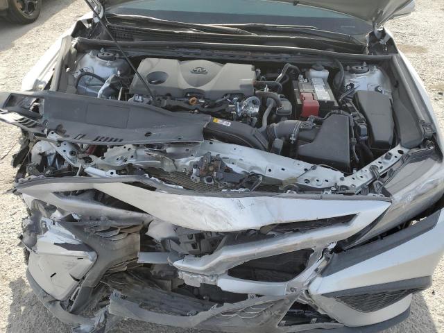 4T1S11AK4RU245350 - 2024 TOYOTA CAMRY SE NIGHT SHADE SILVER photo 11