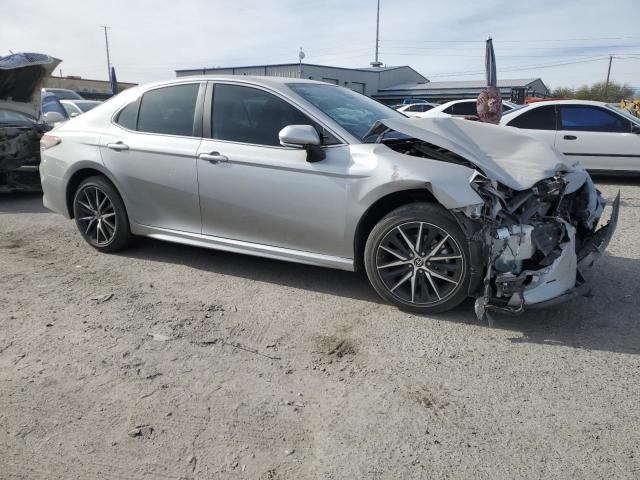 4T1S11AK4RU245350 - 2024 TOYOTA CAMRY SE NIGHT SHADE SILVER photo 4