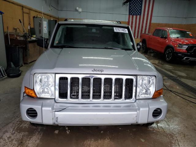 1J8HG48K58C208793 - 2008 JEEP COMMANDER SPORT Մոխրագույն լուսանկար 5