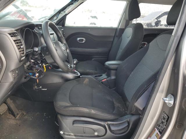 KNDJP3A5XJ7580278 - 2018 KIA SOUL + GRAY photo 7
