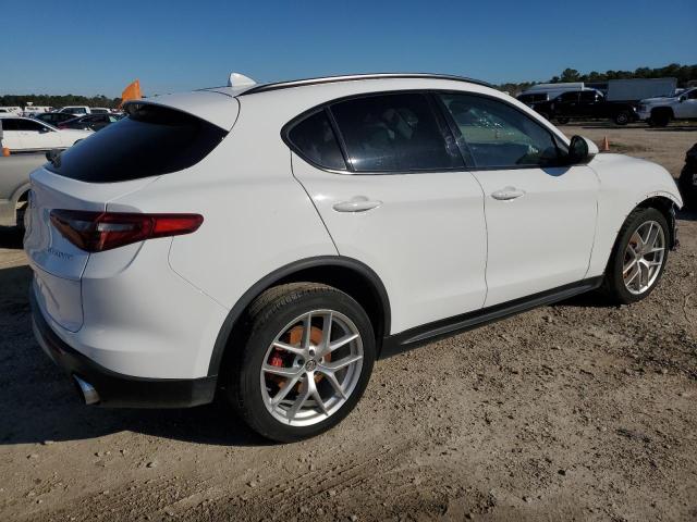 ZASFAKPNXJ7C19696 - 2018 ALFA ROMEO STELVIO SPORT Weiß Foto 3