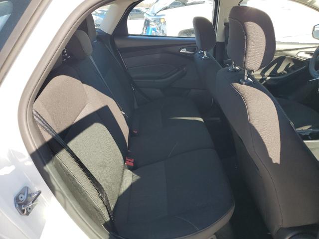 1FADP3M28JL226240 - 2018 FORD FOCUS SEL WHITE photo 10