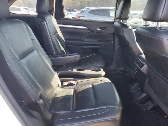 5TDKKRFH4GS169689 - 2016 TOYOTA HIGHLANDER XLE 白色 照片 11