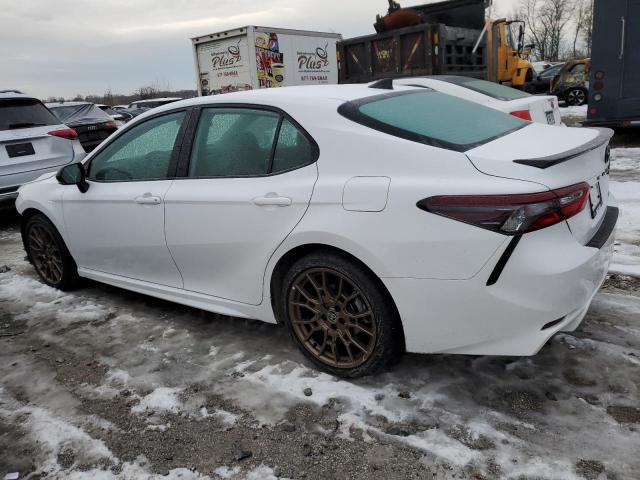 4T1G31AK1RU064657 - 2024 TOYOTA CAMRY SE NIGHT SHADE WHITE photo 2