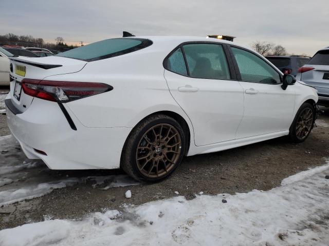 4T1G31AK1RU064657 - 2024 TOYOTA CAMRY SE NIGHT SHADE WHITE photo 3