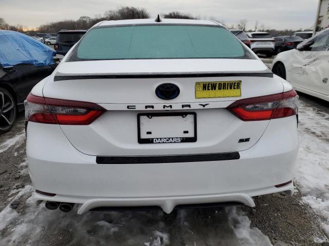 4T1G31AK1RU064657 - 2024 TOYOTA CAMRY SE NIGHT SHADE WHITE photo 6