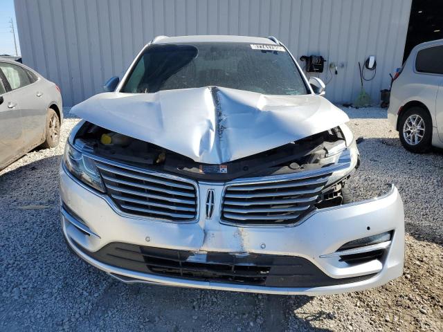 5LMCJ3C99GUJ27878 - 2016 LINCOLN MKC RESERVE ვერცხლისფერი ფოტო 5